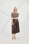 Kobieta ubrana w sweter w paski Gerry Weber ze sklepu Moda Club N76200 1.jpeg