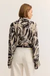 Elegancka bluzka damska bugatti z szerokimi rękawami - Oficjalny sklep Moda Club 2.jpg