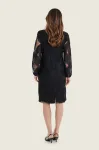 Czarna sukienka z prześwitującymi rękawami Gerry Weber N78640120 2_ModaClub_.webp