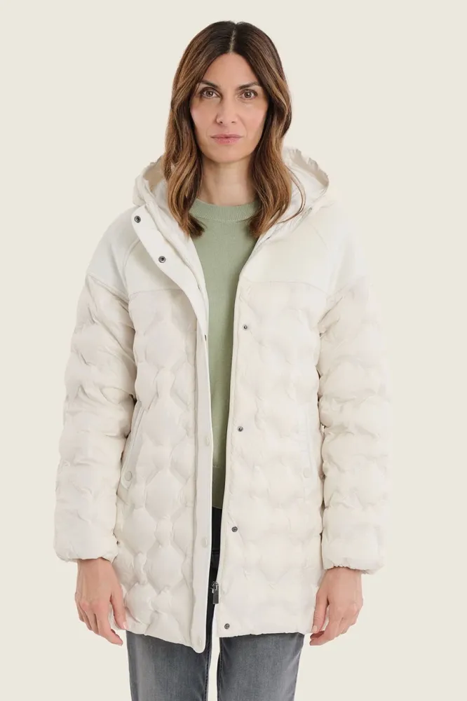 Pikowany płaszcz damski Gerry Weber OffWhite N78411121 3_ModaClub_.webp